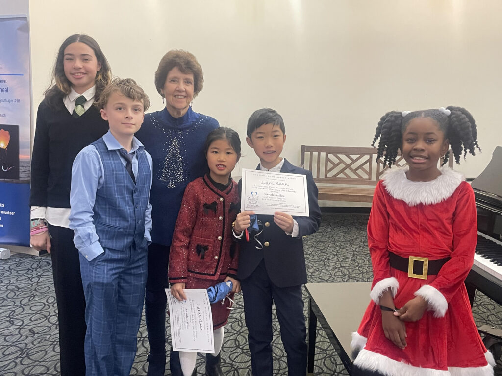 Diana Munch Music Christmas Piano Recital